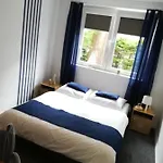 Reda - Z Niezaleznym Wejsciem Üdülőközpont *
